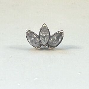 Anatometal Marquise Fan Mini 18k WG 3 Gem 25g CZ threadless push pin